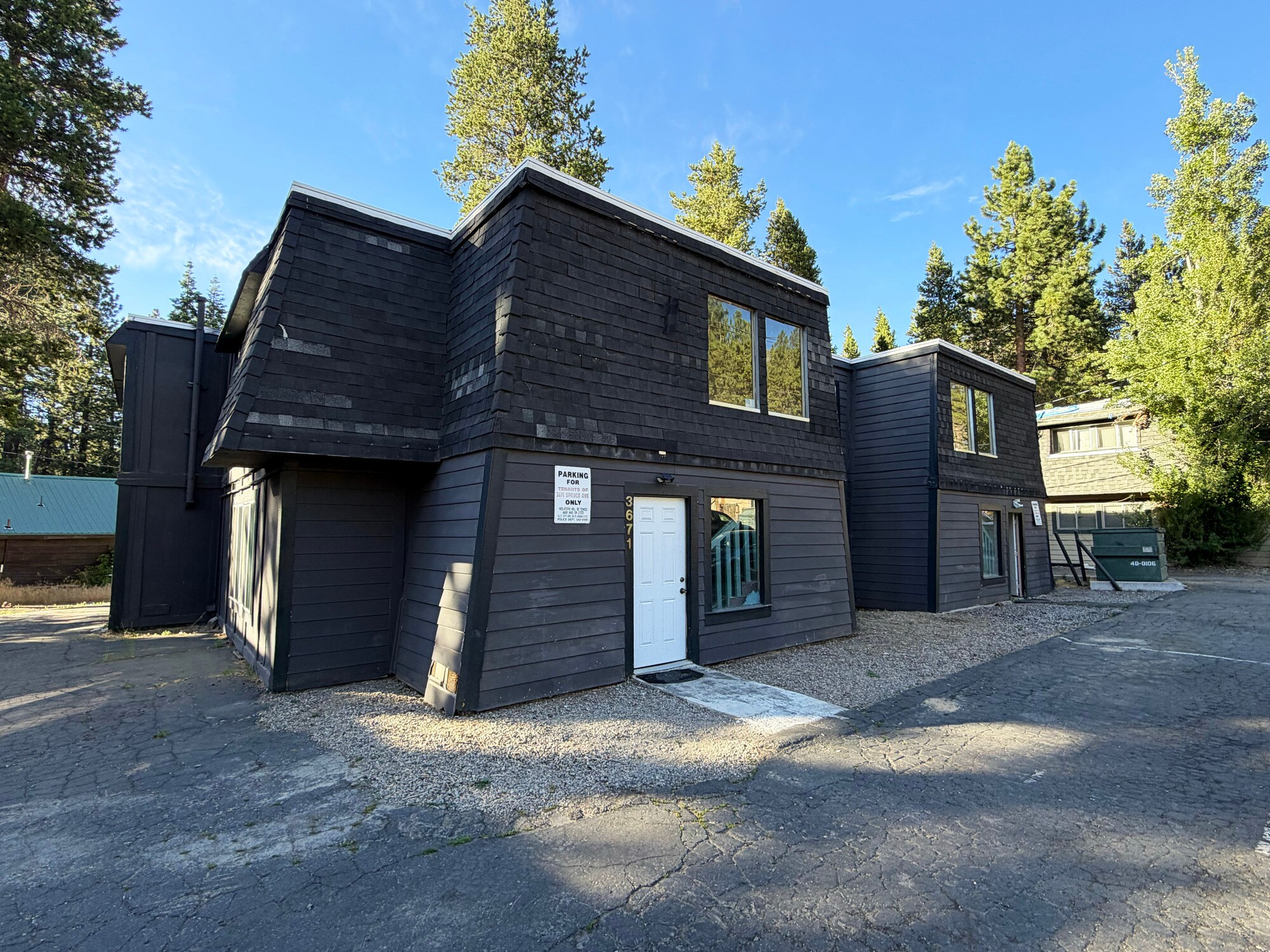 3671 Spruce Ave, South Lake Tahoe, CA à vendre Photo de l’immeuble– Image 1 sur 6