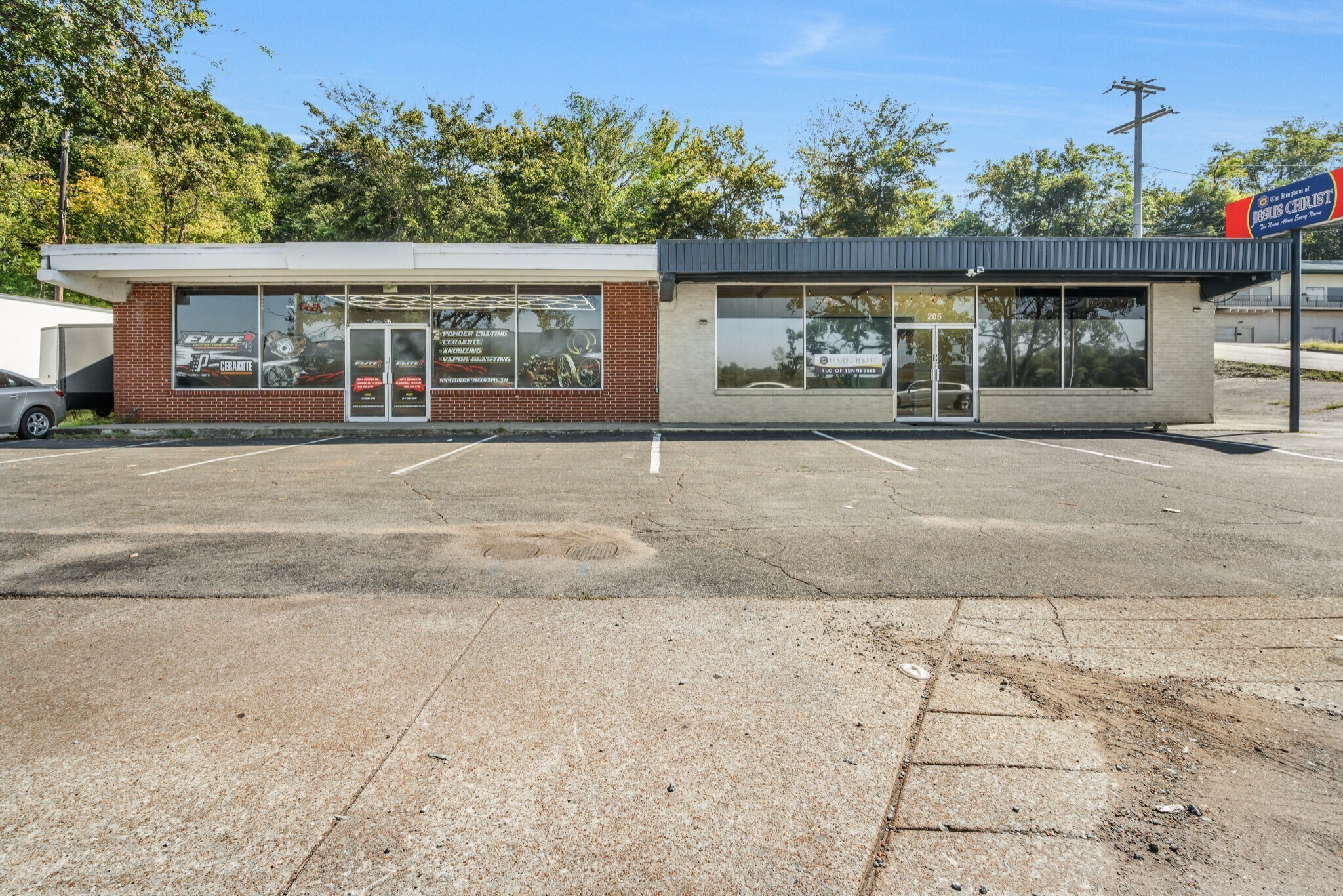 207 & 211 N Riverside Dr portefeuille de 2 biens à vendre sur LoopNet.fr Photo de l’immeuble– Image 1 sur 25