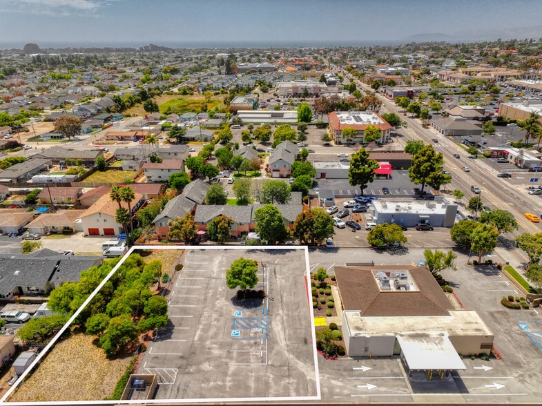 1253 E Grand Ave, Arroyo Grande, CA à vendre - Aérien – Image 3 sur 9