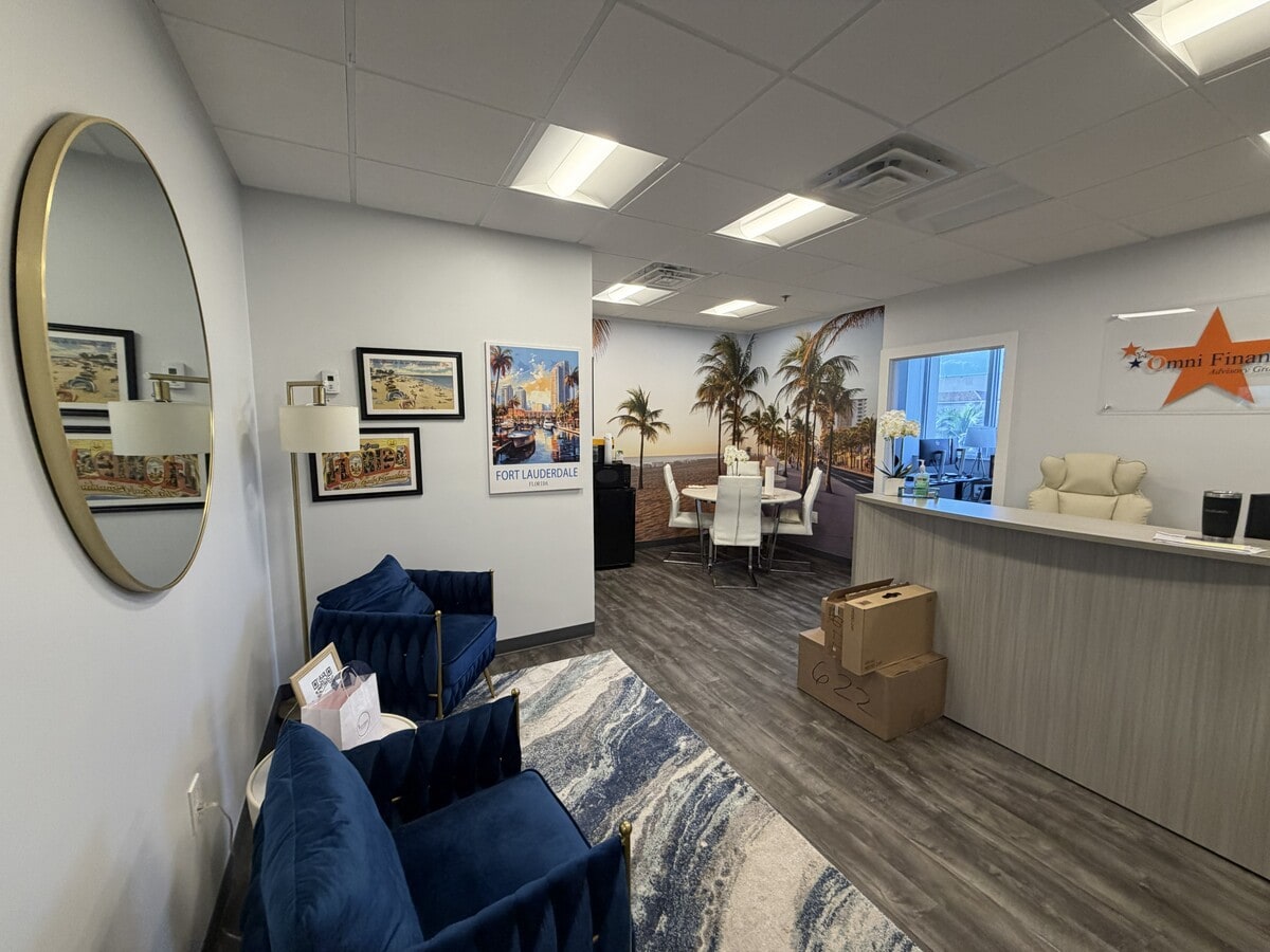 2455 E Sunrise Blvd, Fort Lauderdale, FL 33304 - Lot CU-4E -  - Photo intérieure - Image 1 of 5
