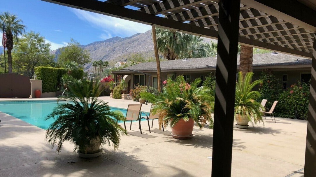 486 E Mel Ave, Palm Springs, CA à vendre Photo de l’immeuble– Image 1 sur 4