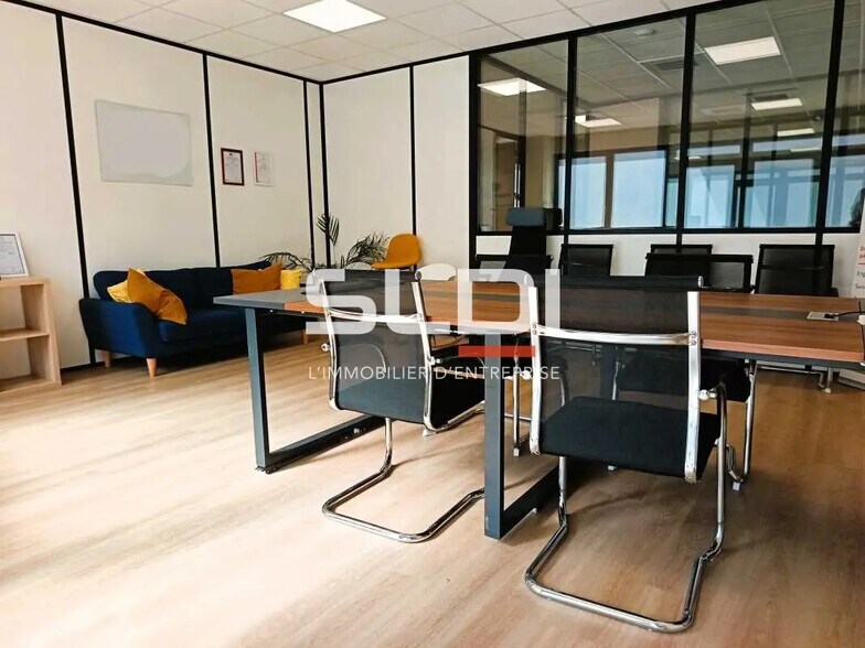 Bureau dans Villeurbanne à louer - Photo de l’immeuble – Image 1 sur 20