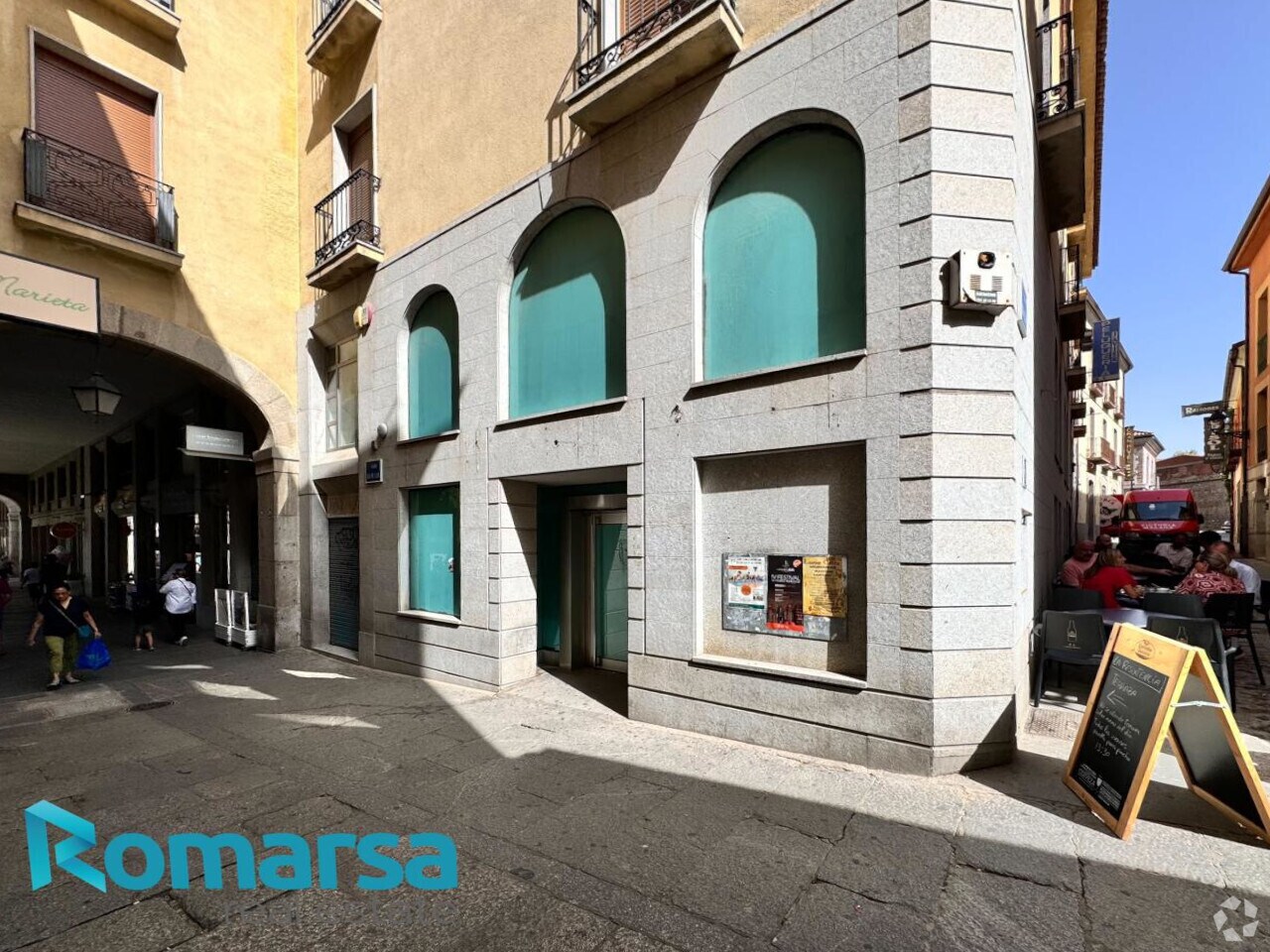 Local commercial dans Ávila, Ávila à louer Photo intérieure– Image 1 sur 23