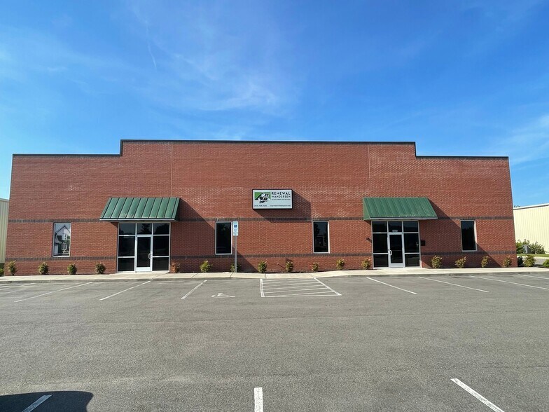 2909 Orville Wright Way, Wilmington, NC à louer - Photo de l’immeuble – Image 2 sur 12