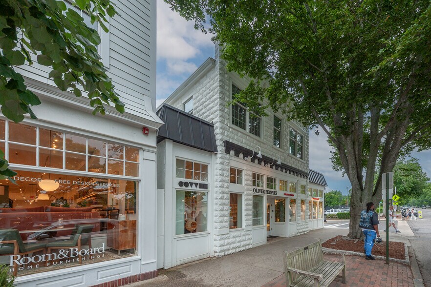 53-55 Newtown Ln, East Hampton, NY à vendre - Photo de l’immeuble – Image 2 sur 23