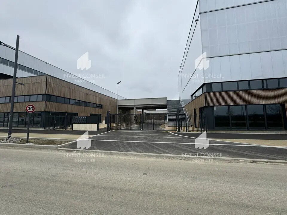 Local d’activités dans Tremblay-en-France à louer Photo de l’immeuble– Image 1 sur 10