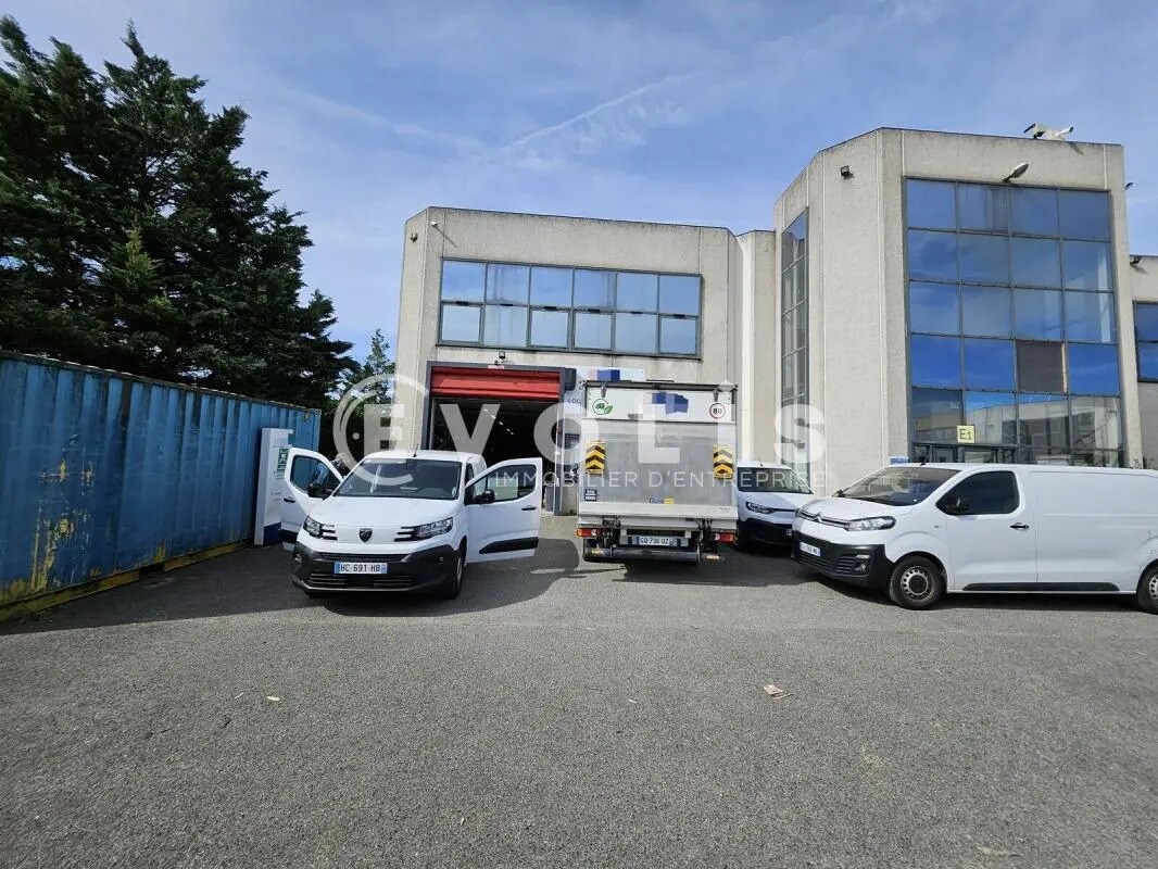 Local d’activités dans Vitry-sur-Seine à louer Photo de l’immeuble– Image 1 sur 19