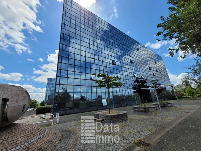 Plus de détails pour 2 Rue Du Centre, Noisy-le-Grand - Bureau à louer