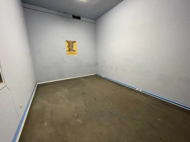 Local d'activités dans Saint-Aubin-lès-Elbeuf à vendre - Photo intérieure – Image 2 sur 9