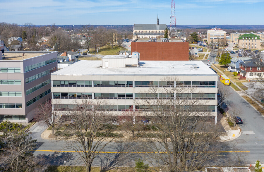 600 Baltimore Ave, Towson, MD à louer - Aérien – Image 2 sur 3