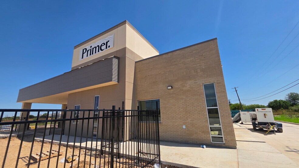 8710 Potranco Rd, San Antonio, TX à vendre - Photo principale – Image 1 sur 1
