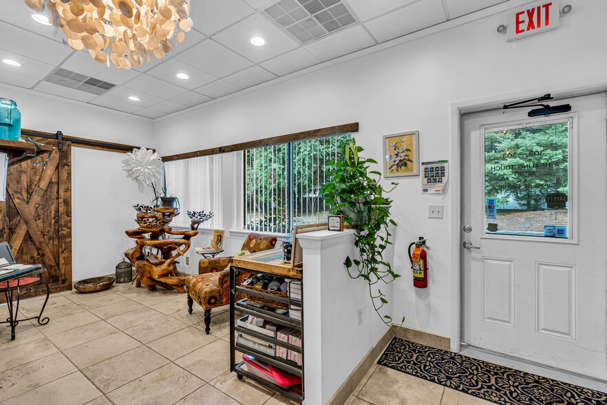 300-303 Candlewood Cmn, Howell, NJ à vendre - Photo de l’immeuble – Image 2 sur 21