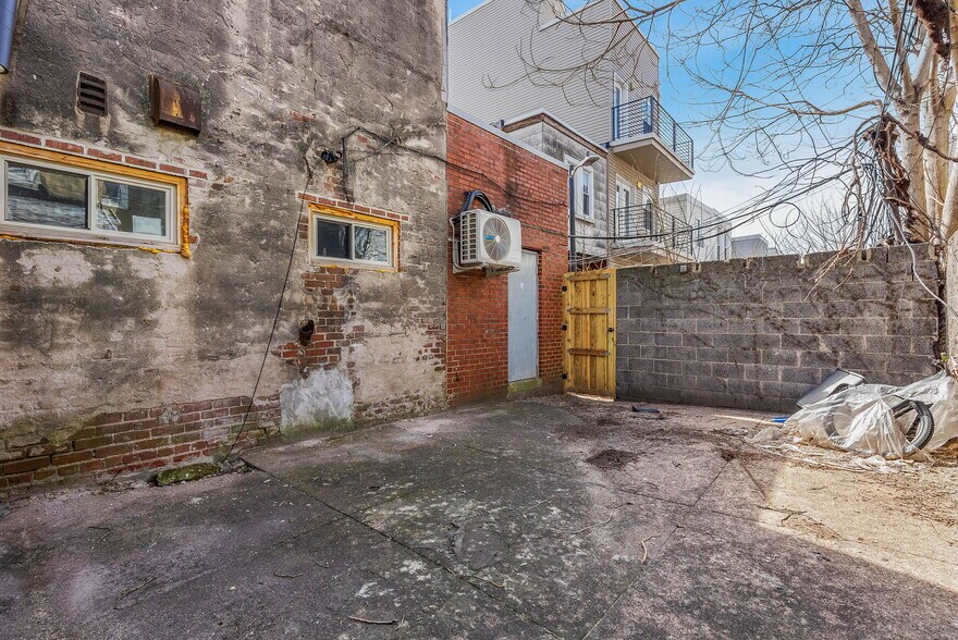 1326 Point Breeze Ave, Philadelphia, PA à louer - Photo de l’immeuble – Image 3 sur 17