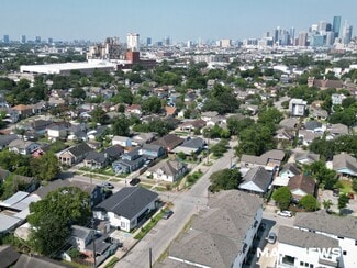 Plus de détails pour 201 Eastwood St, Houston, TX - Logement à vendre