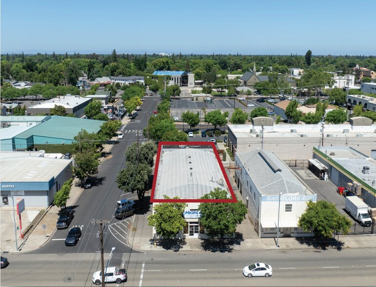1332 9th St, Modesto, CA à vendre - Photo de l’immeuble – Image 2 sur 15
