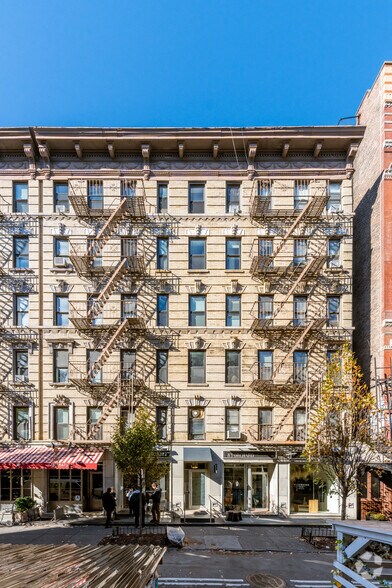 81 Orchard St, New York, NY à vendre - Photo de l’immeuble – Image 2 sur 7