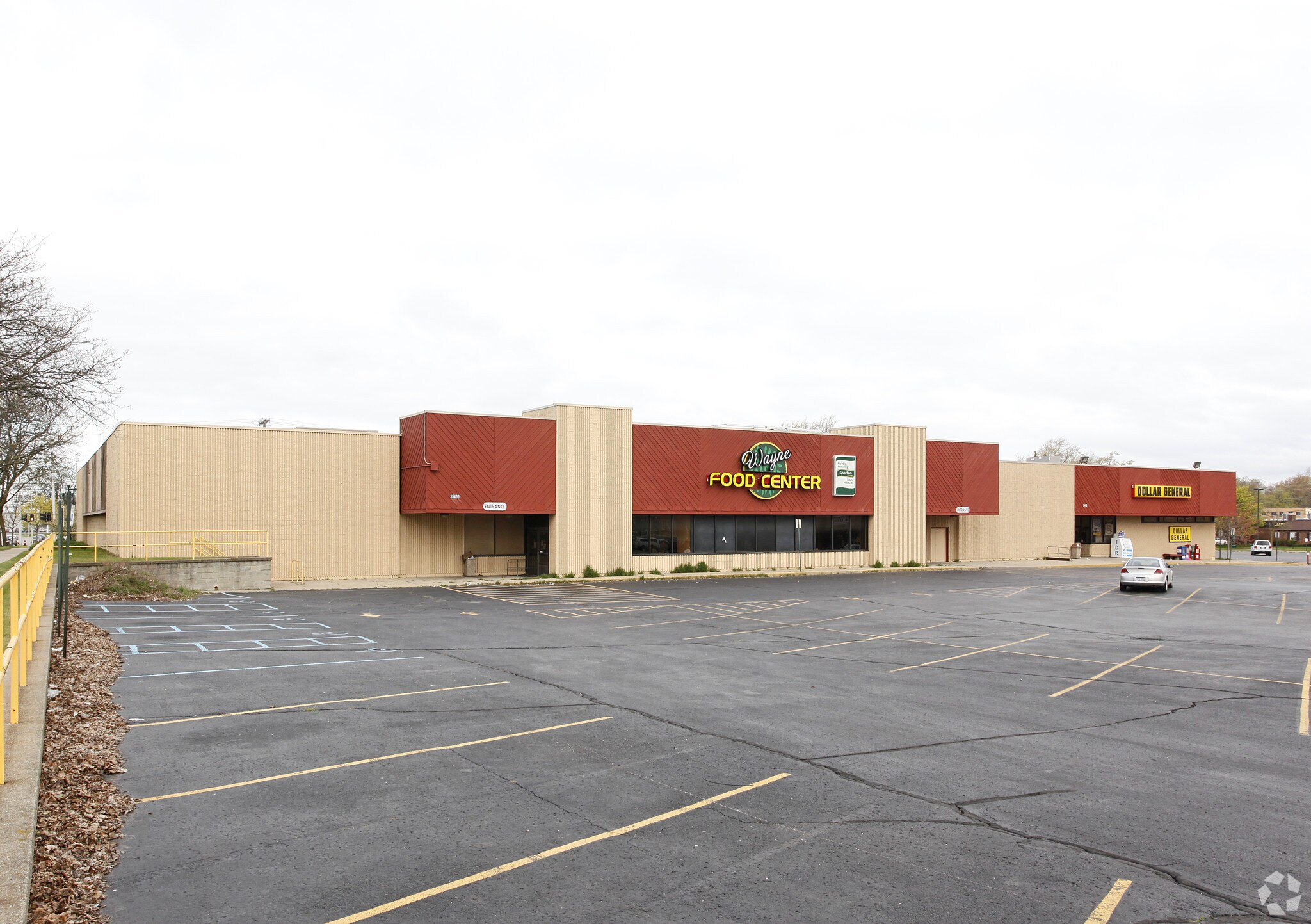 35400-35412 E Michigan Ave, Wayne, MI à louer Photo principale– Image 1 sur 12