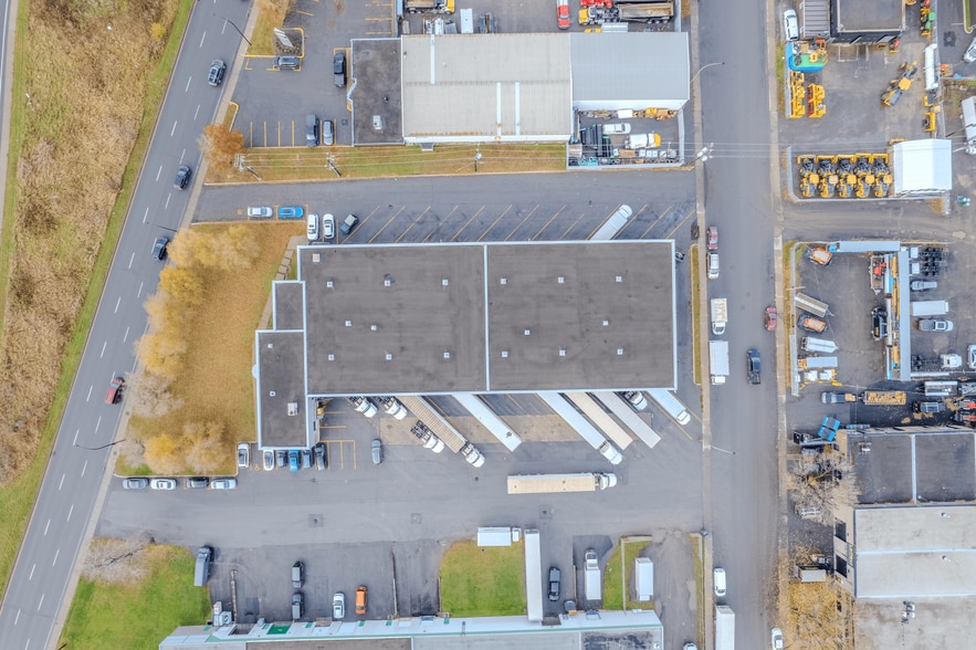 13150 Boul Métropolitain E, Montréal, QC à vendre - Aérien – Image 2 sur 25