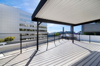 8721 W Sunset Blvd, West Hollywood, CA à louer Autre– Image 2 sur 7