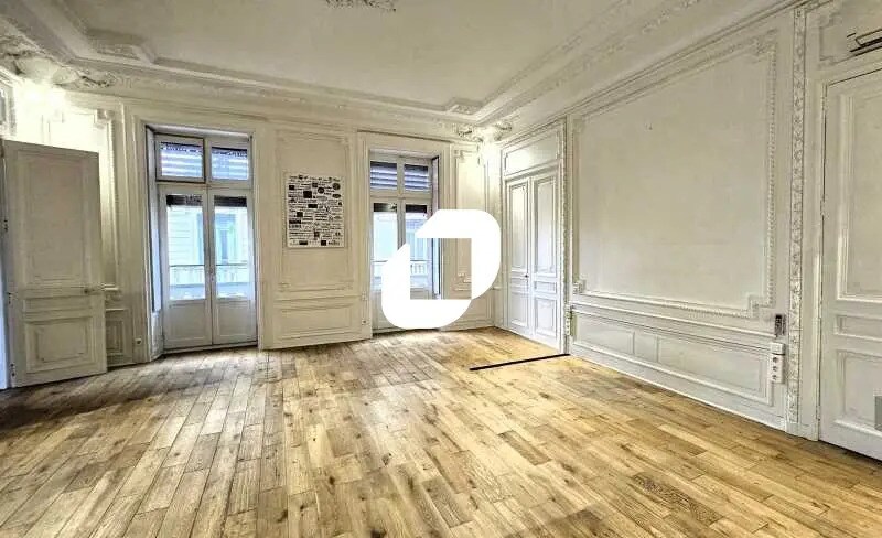 Bureau dans Lyon à louer - Photo de l’immeuble – Image 3 sur 14