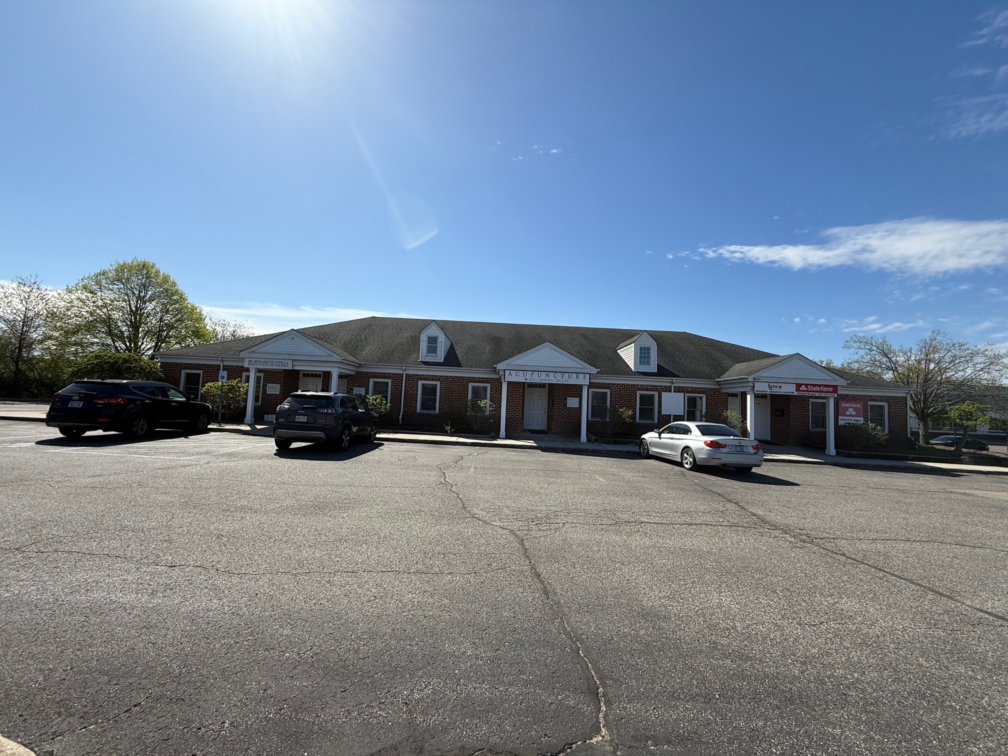 1149 Old Country Rd, Riverhead, NY à louer Photo de l’immeuble– Image 1 sur 6