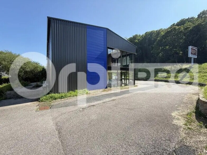 Bureau dans Montivilliers à louer - Photo de l’immeuble – Image 1 sur 5