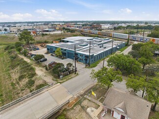 Plus de détails pour 1303 S Comal St, San Antonio, TX - Industriel/Logistique à louer