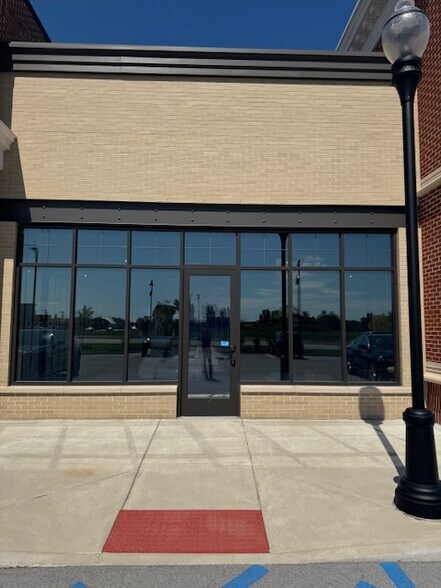 11028-11040 96th Pl, Saint John, IN à louer - Photo de l’immeuble – Image 2 sur 7