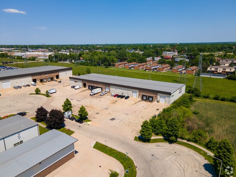 510-530 Oakleaf Ct, Joliet, IL à louer - Aérien – Image 1 sur 7