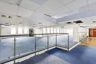 Local d’activités dans Malakoff à louer Photo intérieure– Image 2 sur 9