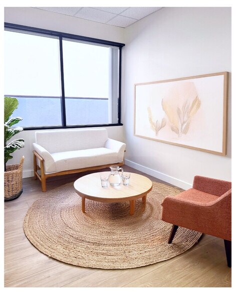 1990 Westwood Blvd, Los Angeles, CA à louer - Photo intérieure – Image 1 sur 10