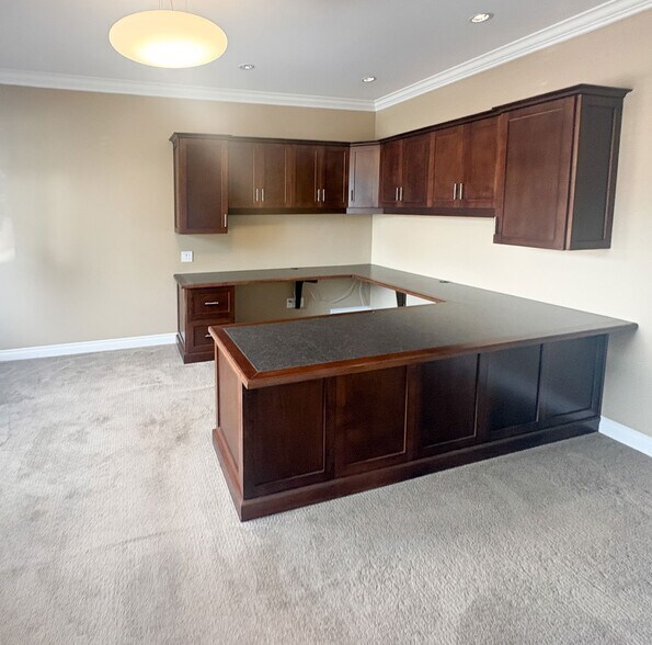 3789 Quadra St, Victoria, BC à louer - Photo intérieure – Image 3 sur 4