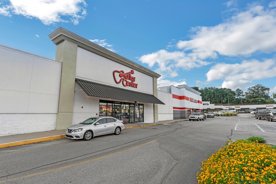 1694 Montgomery Hwy, Hoover, AL à louer - Photo principale – Image 1 sur 7