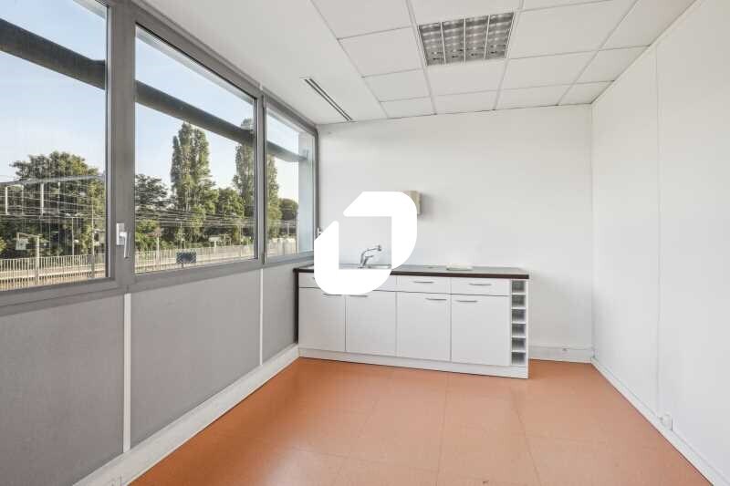 Bureau dans Orsay à vendre - Photo intérieure – Image 3 sur 11
