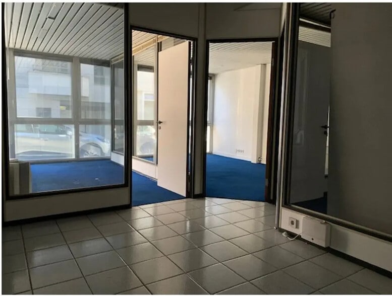 Bureau dans Boulogne-Billancourt à louer - Photo de l’immeuble – Image 1 sur 7