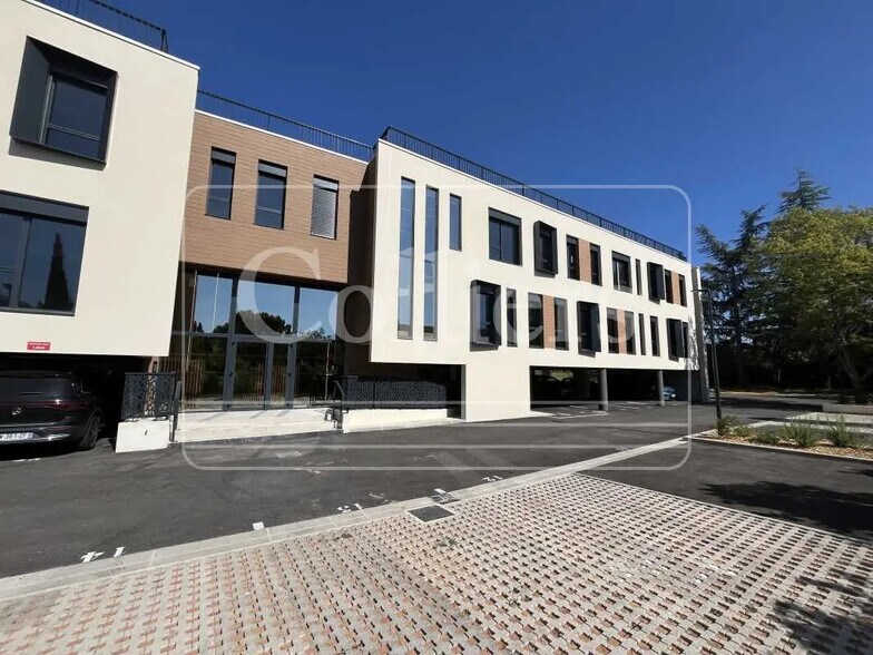 Bureau dans Meyreuil à louer - Photo de l’immeuble – Image 1 sur 14