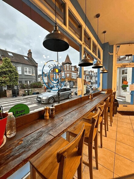 28 Sheen Ln, Londres à vendre - Photo de l’immeuble – Image 3 sur 10