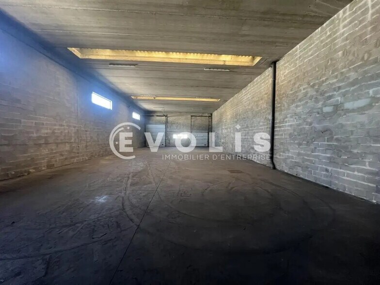 Local d’activités dans Champigny-sur-Marne à louer - Photo de l’immeuble – Image 3 sur 15