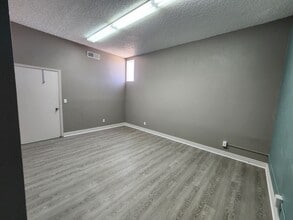 2601 N Stockton Hill Rd, Kingman, AZ à louer Photo de l’immeuble– Image 1 sur 5
