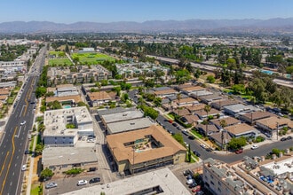 6635 Wilkinson Ave, North Hollywood, CA - VUE AÉRIENNE  vue de carte - Image1