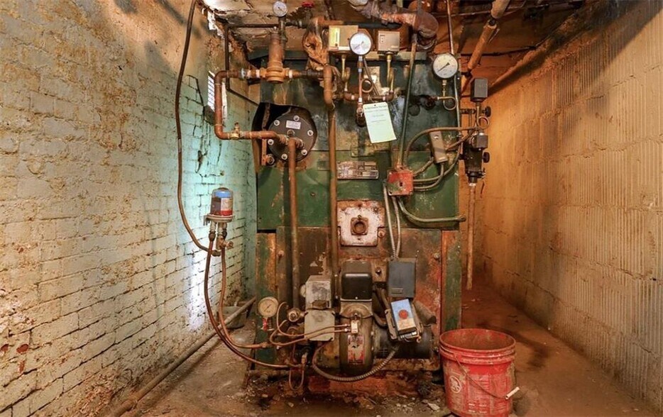 87 1st Ave, New York, NY à vendre - Photo de l’immeuble – Image 3 sur 10