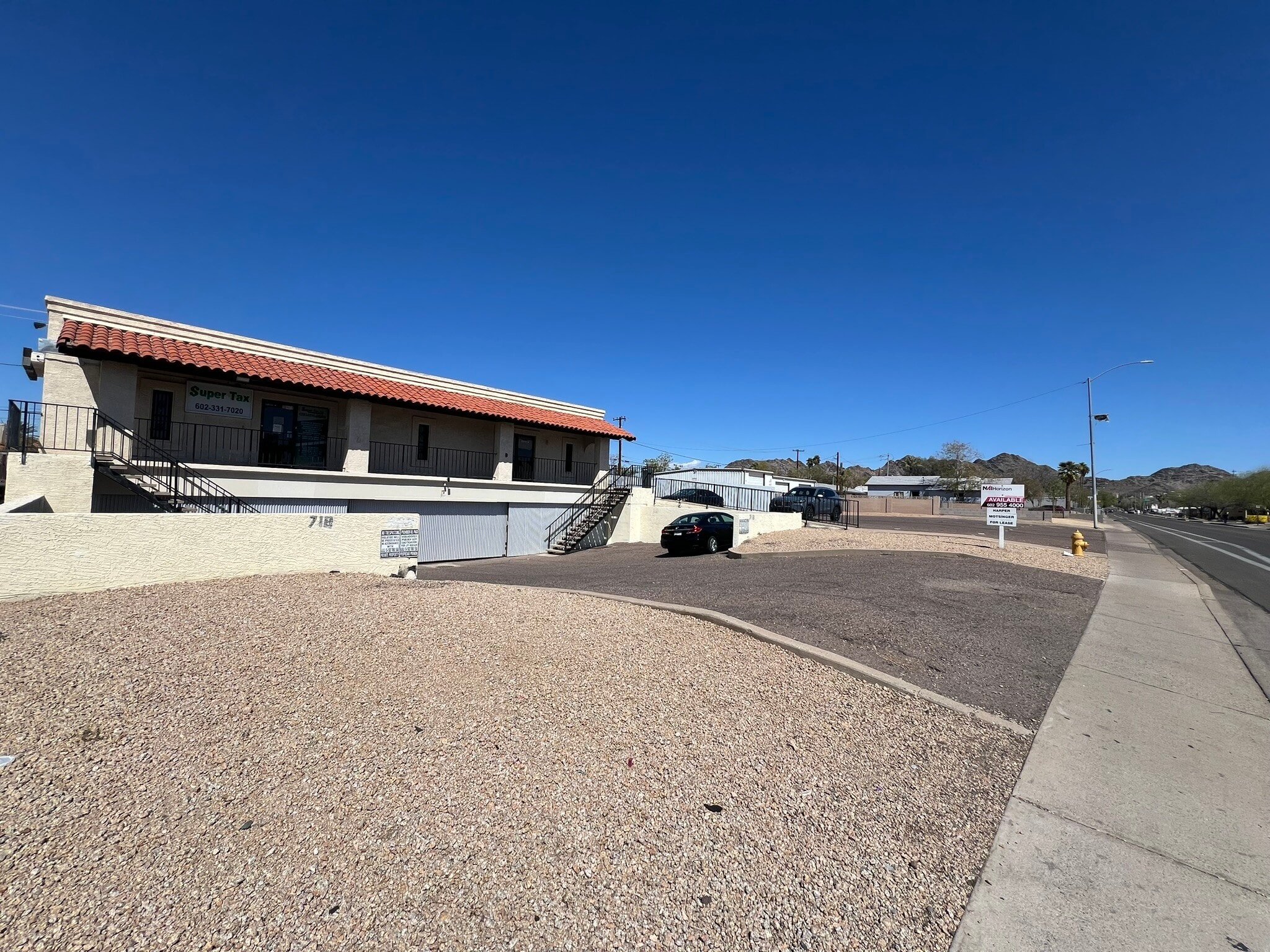 718 E Hatcher Rd, Phoenix, AZ à louer Photo de l’immeuble– Image 1 sur 6