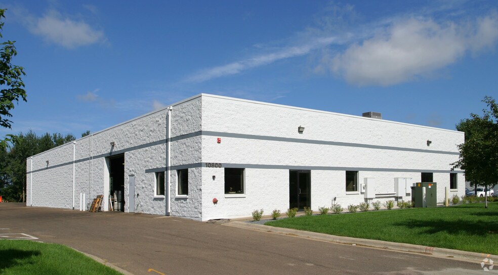 10800 NE Mankato St, Blaine, MN à vendre - Photo de l’immeuble – Image 2 sur 7