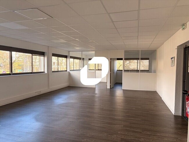Plus de détails pour Bureau à louer
