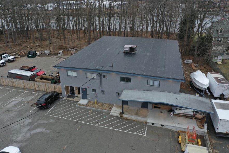 28 Harbor St, Danvers, MA à louer - Photo de l’immeuble – Image 3 sur 3