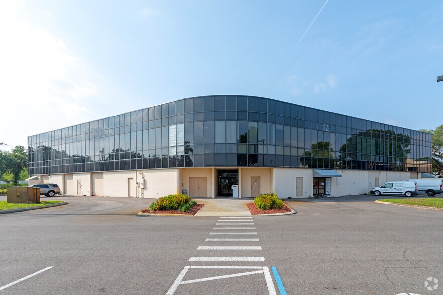 5005 W Laurel St, Tampa, FL à louer - Photo de l’immeuble – Image 2 sur 4