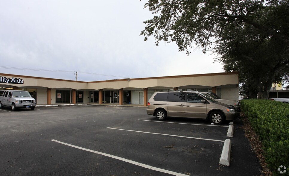 18018-18030 Nassau Bay Dr, Houston, TX à louer - Photo de l’immeuble – Image 3 sur 3