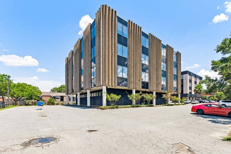 601 Bel Air Blvd, Mobile, AL à vendre - Photo de l’immeuble – Image 1 sur 11