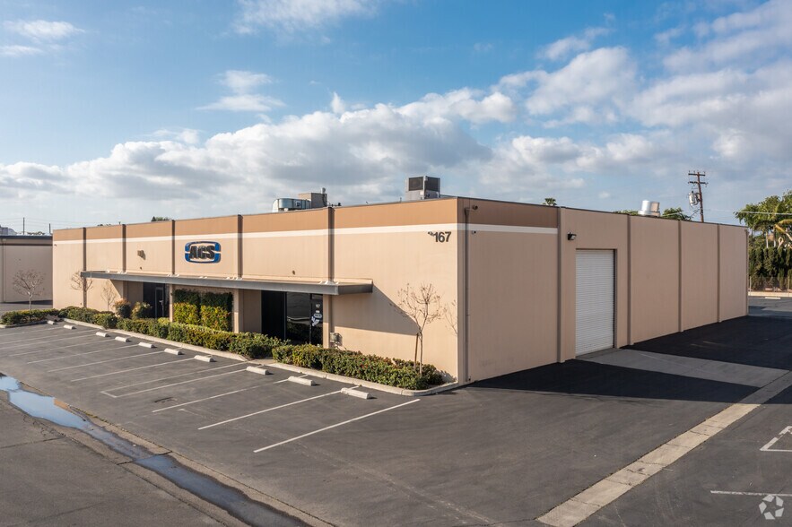 167-169 E Freedom Ave, Anaheim, CA à louer - Photo principale – Image 1 sur 7