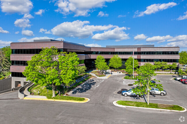 Plus de détails pour 7500 Olson Memorial Hwy, Golden Valley, MN - Bureau à louer